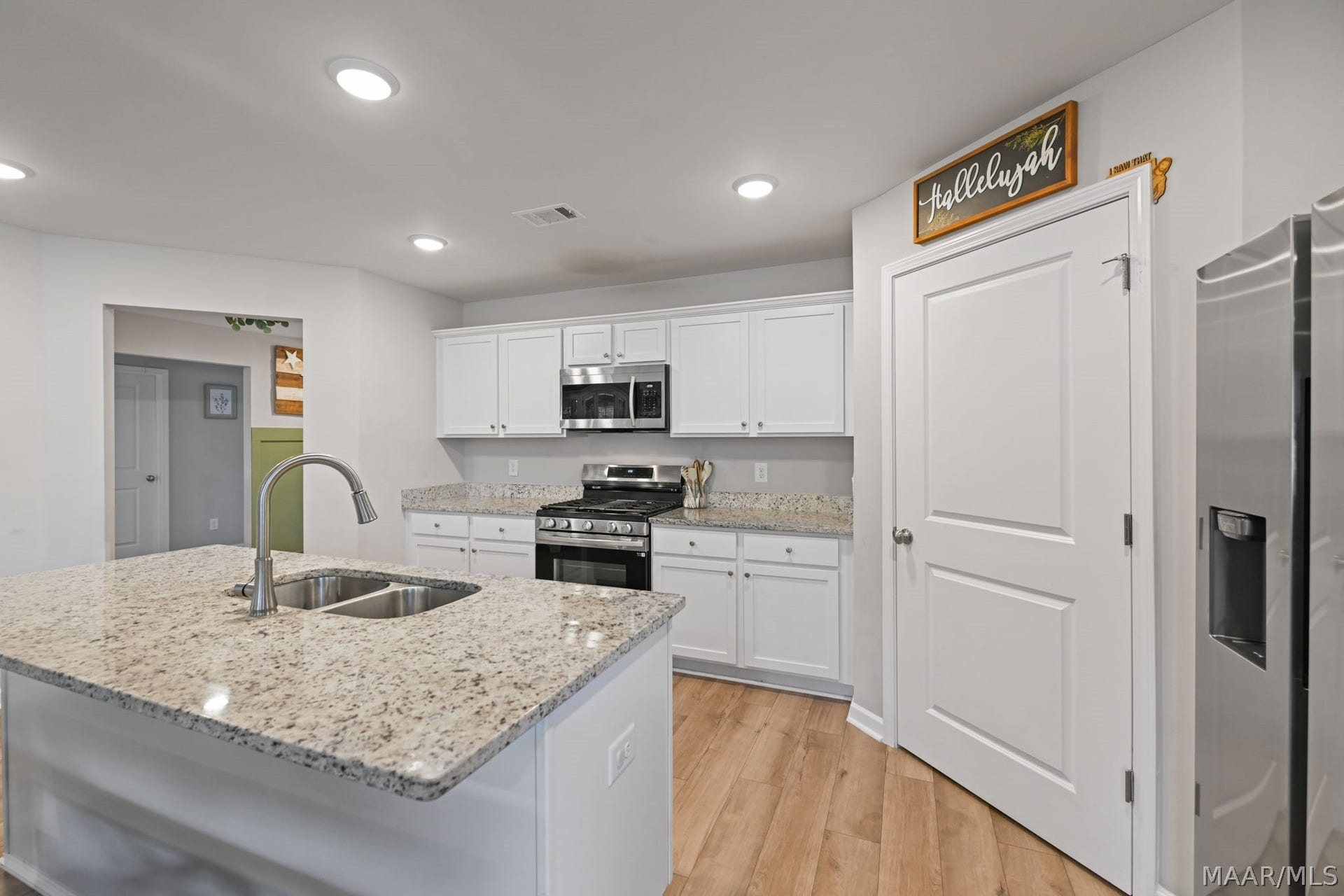 112 Kohn Drive, Millbrook, AL 36054 112 Kohn Drive, Millbrook, AL 36054