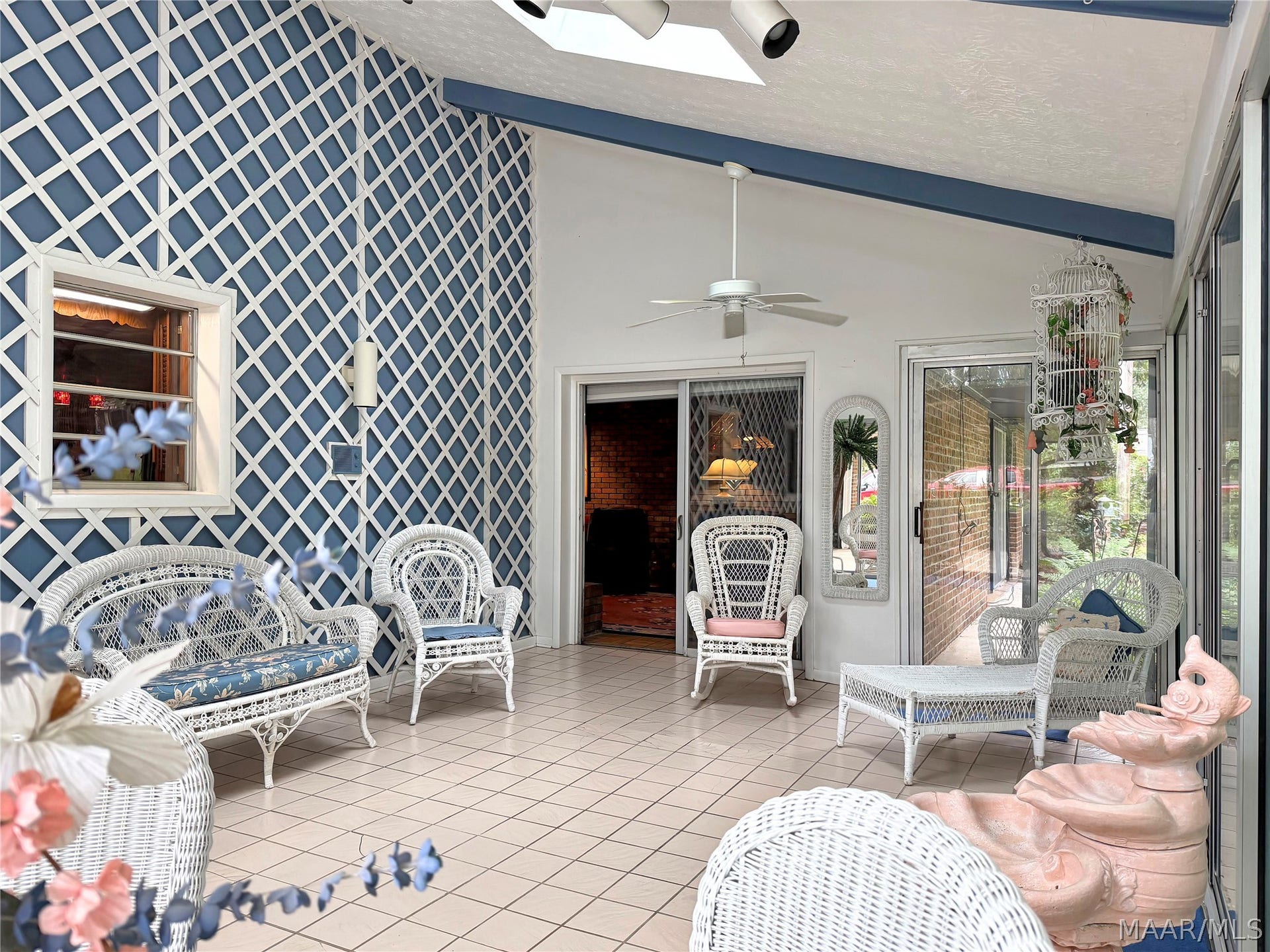 601 Camellia Drive, Tallassee, AL 36078 Florida room