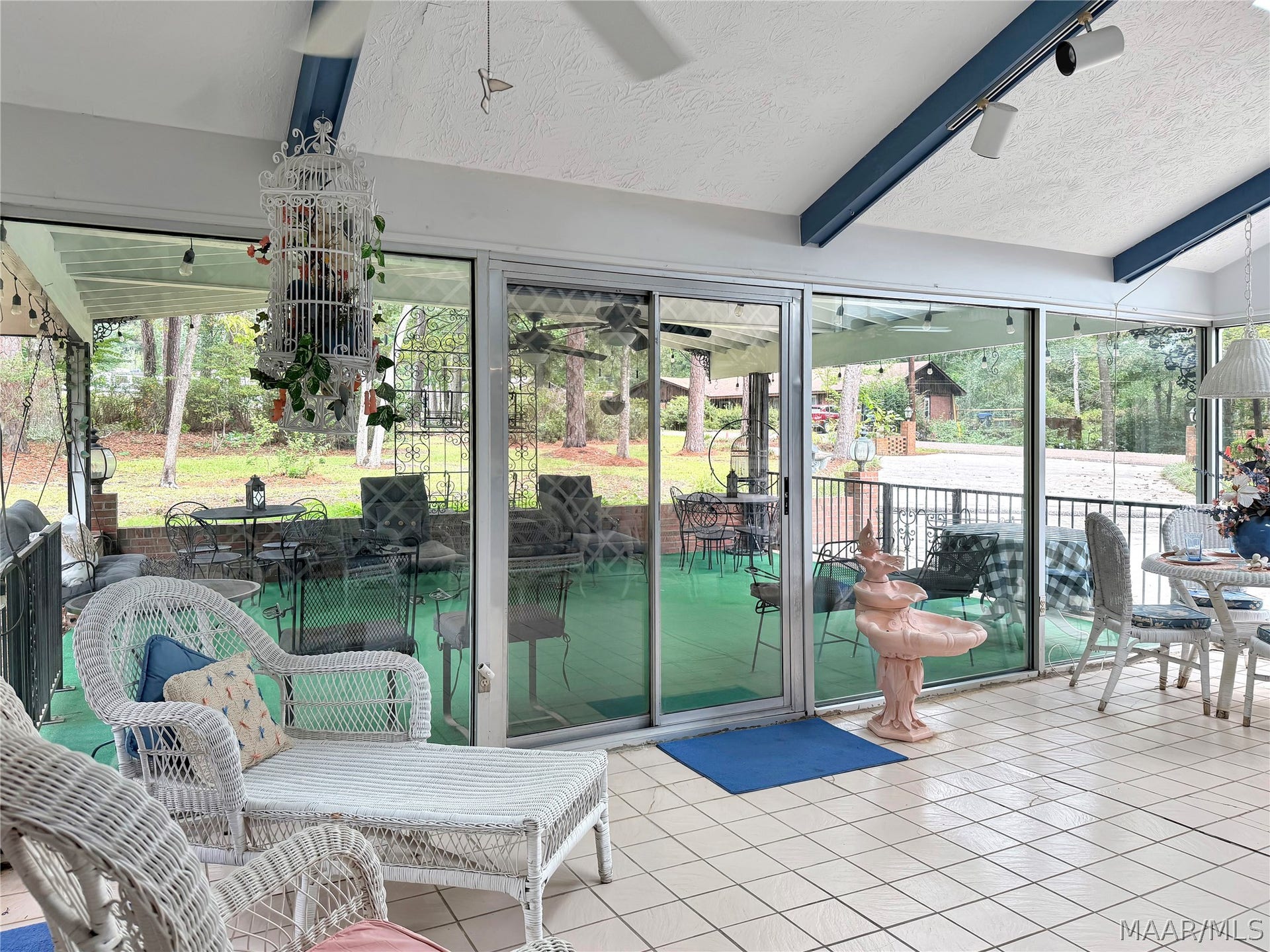 601 Camellia Drive, Tallassee, AL 36078 Florida room