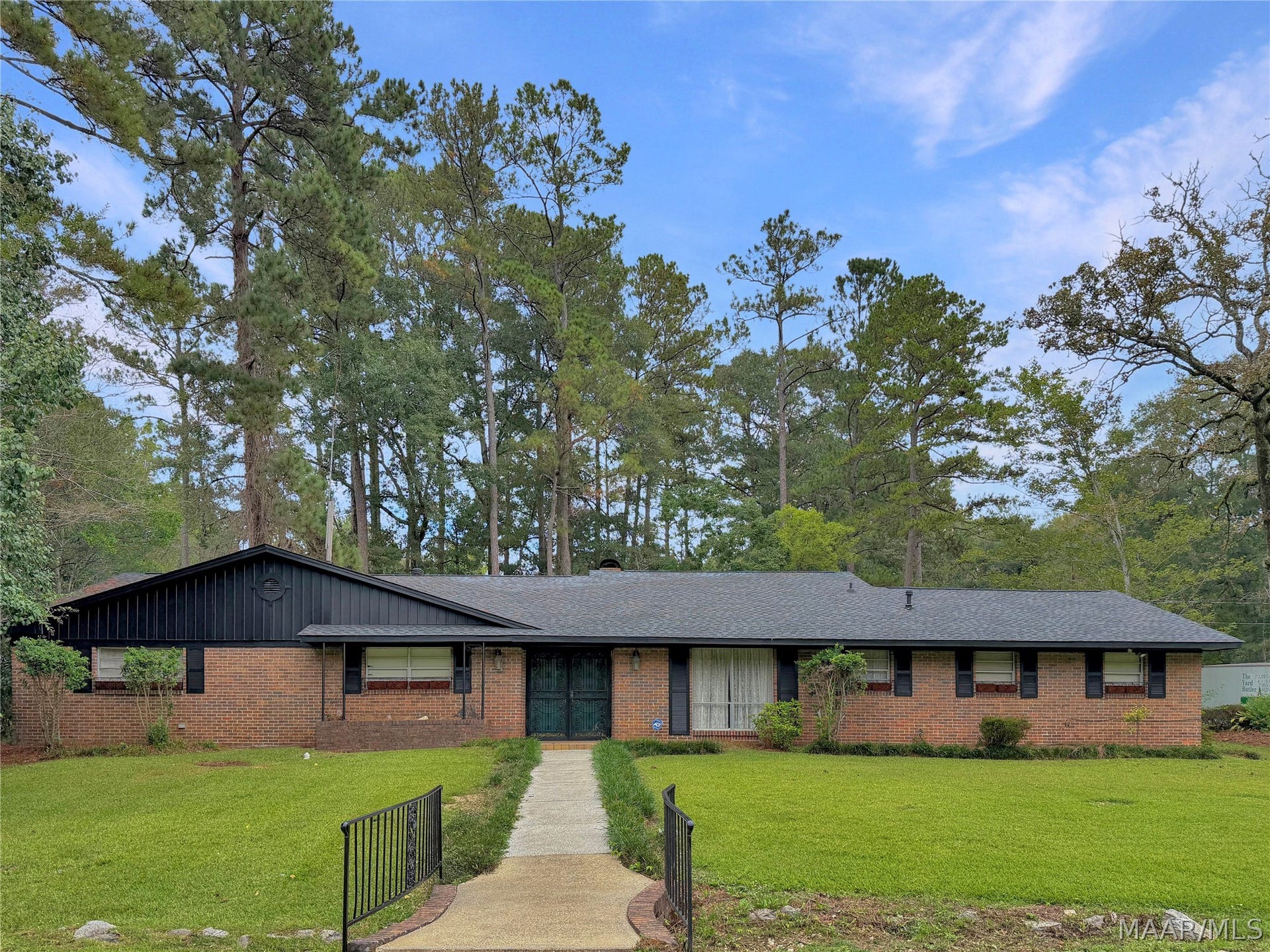 601 Camellia Drive, Tallassee, AL 36078 601 Camellia Dr