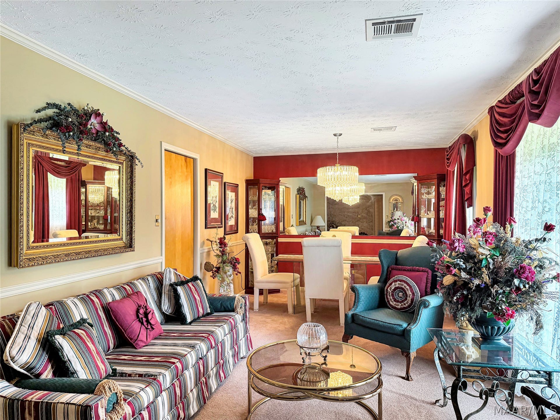 601 Camellia Drive, Tallassee, AL 36078 Formal Living Room and Dining