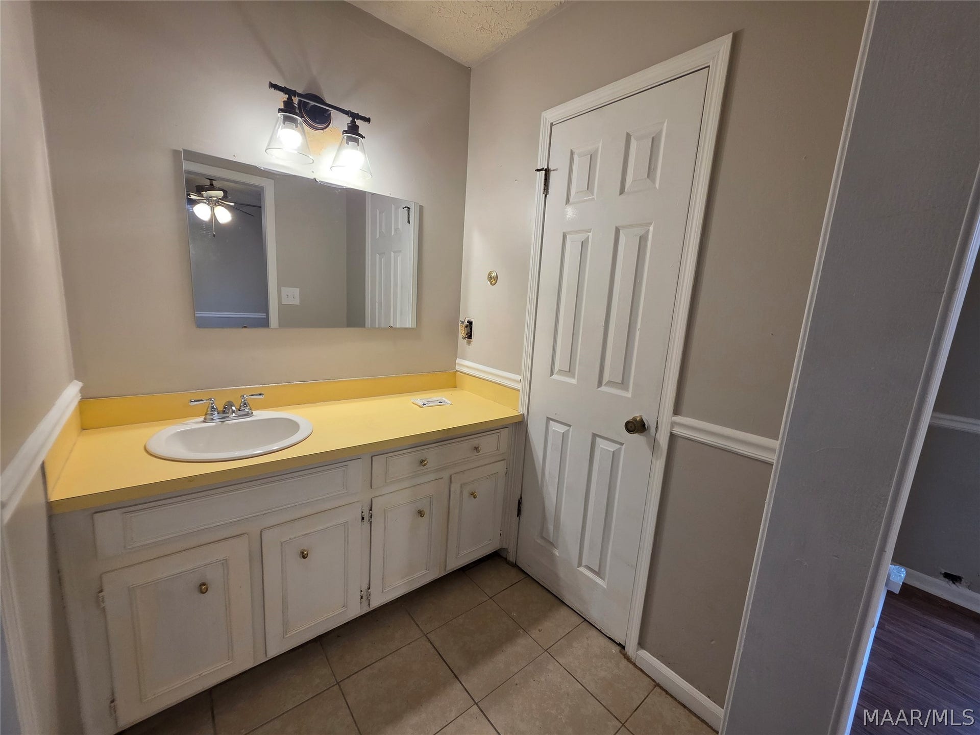 5652 CARRIAGE BROOK Road, Montgomery, AL 36116