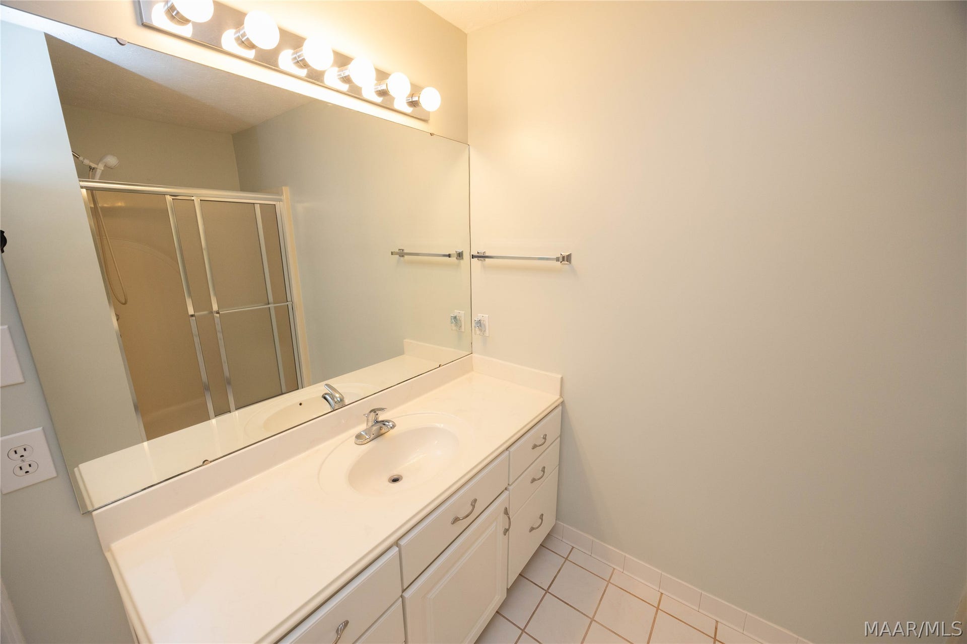 847 Dee Drive, Prattville, AL 36066