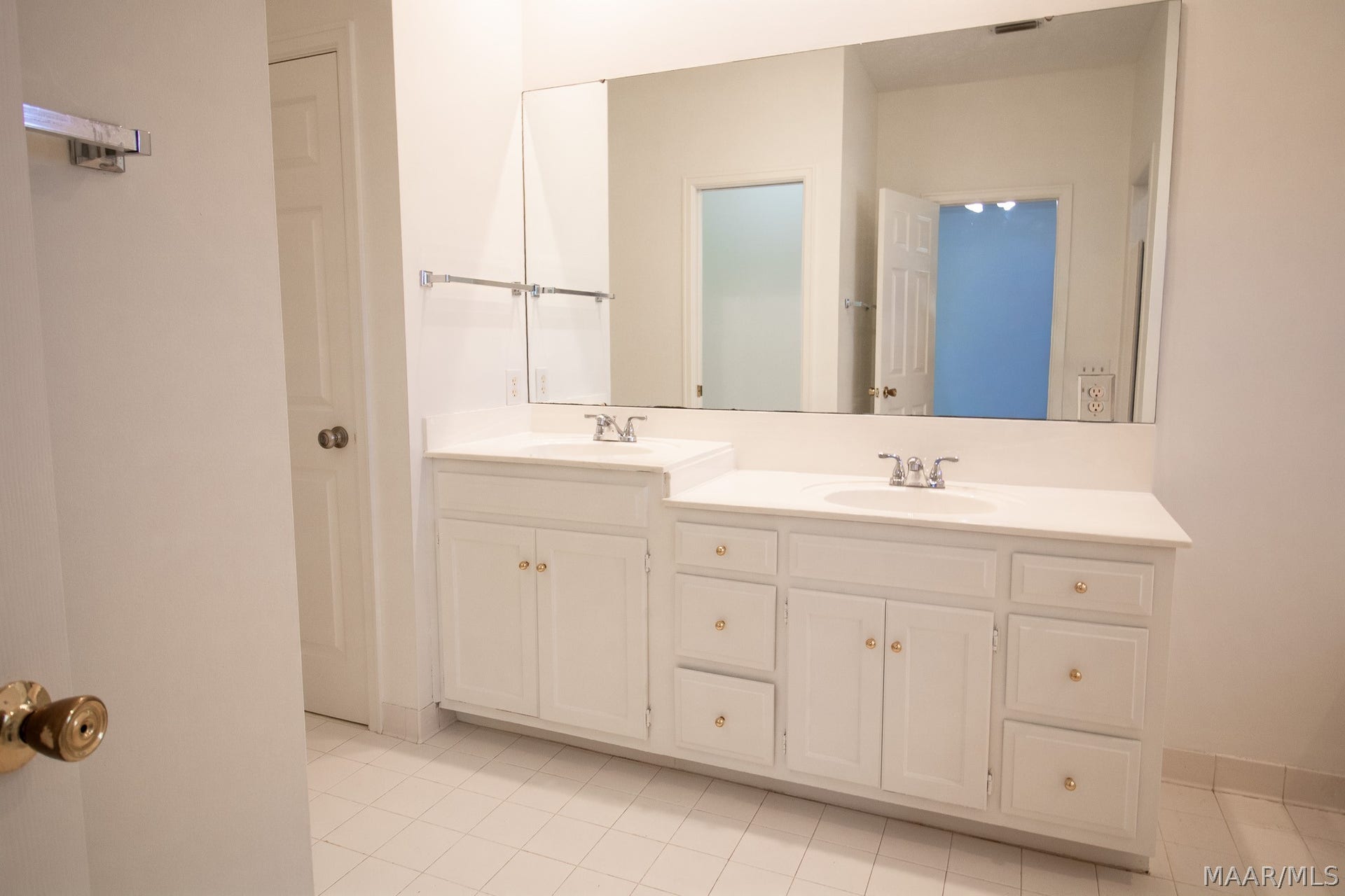 9009 Green Chase Drive, Montgomery, AL 36117 9009 Green Chase Drive, Montgomery, AL 36117
