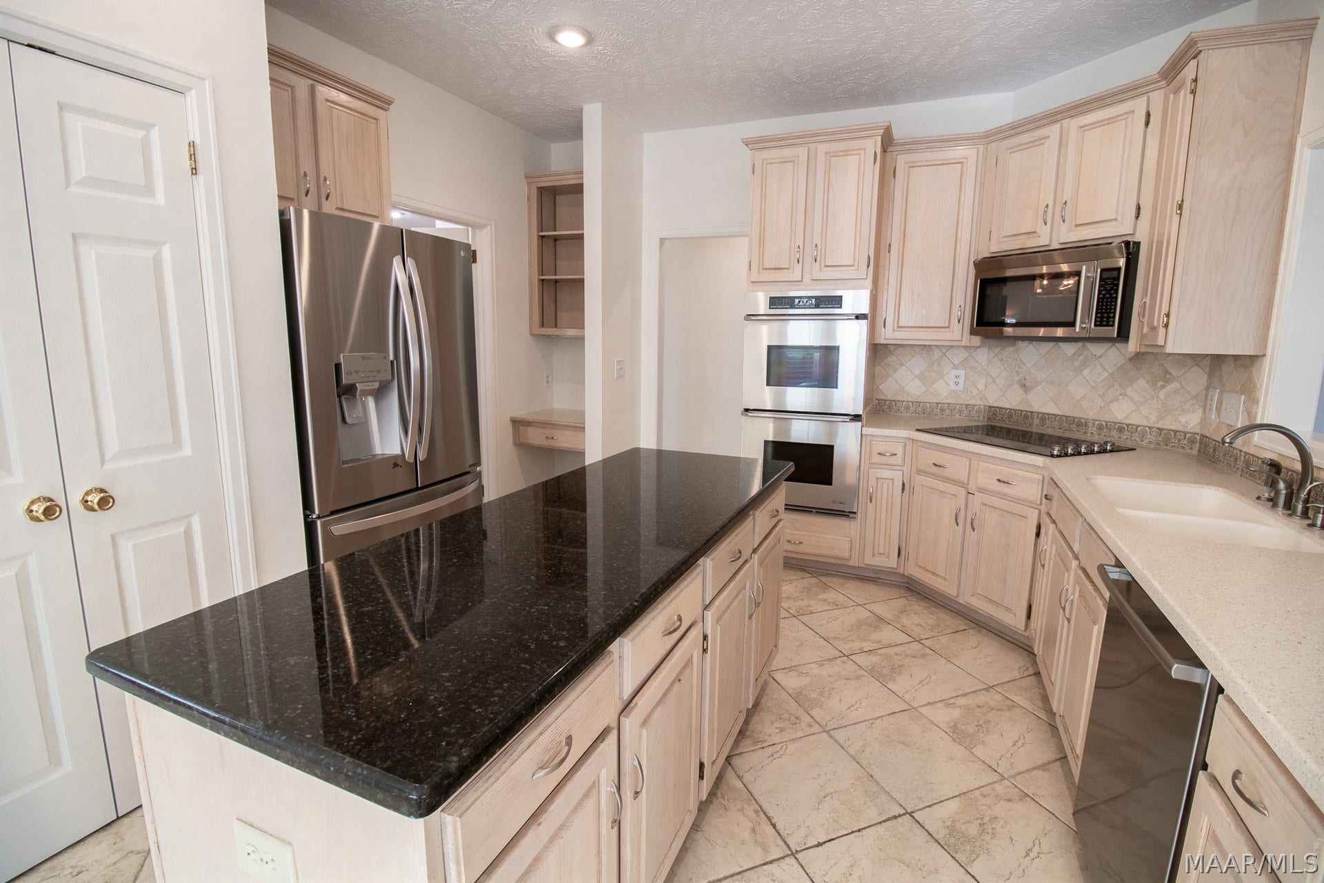 9009 Green Chase Drive, Montgomery, AL 36117 9009 Green Chase Drive, Montgomery, AL 36117