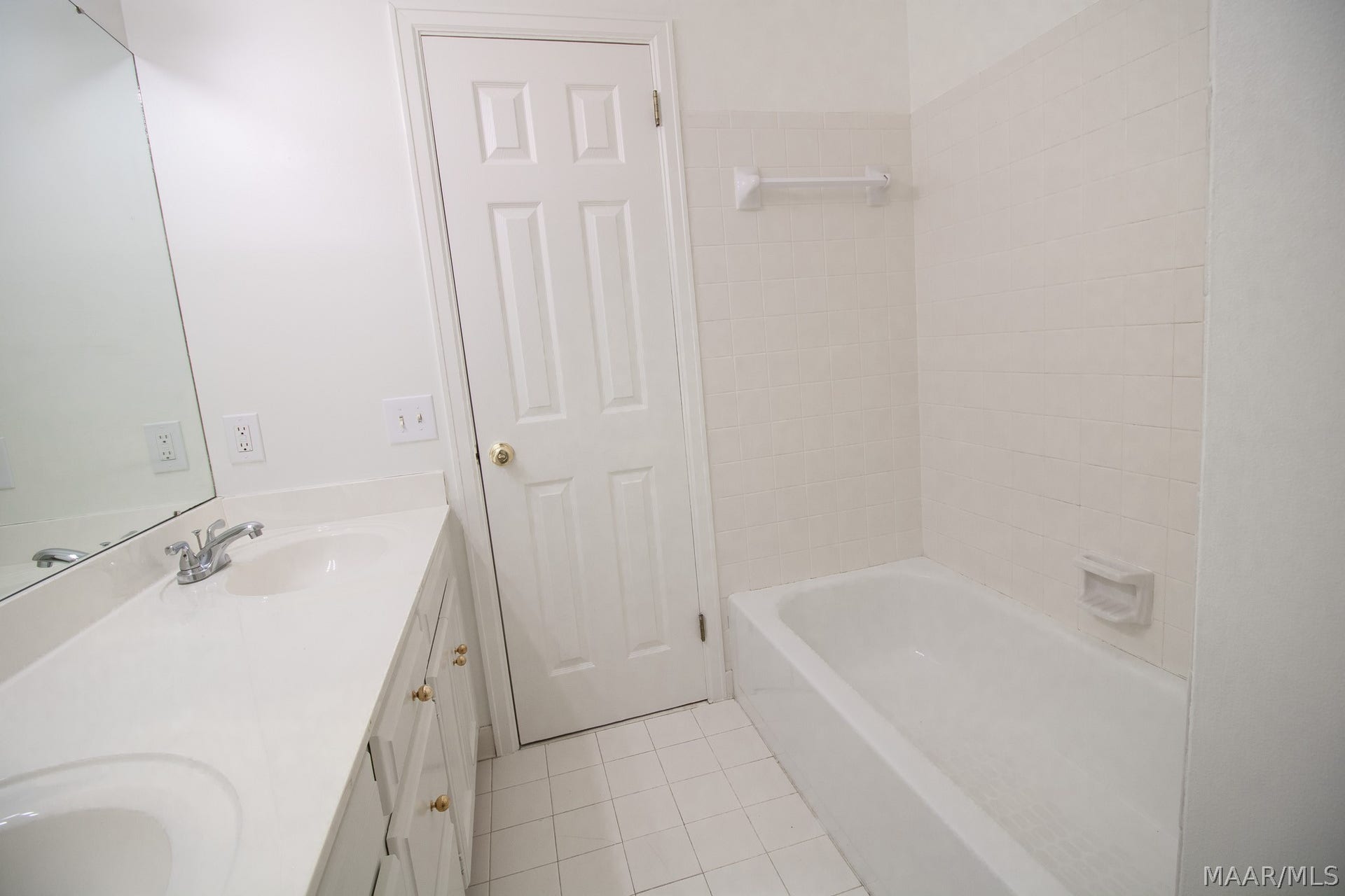 9009 Green Chase Drive, Montgomery, AL 36117 9009 Green Chase Drive, Montgomery, AL 36117
