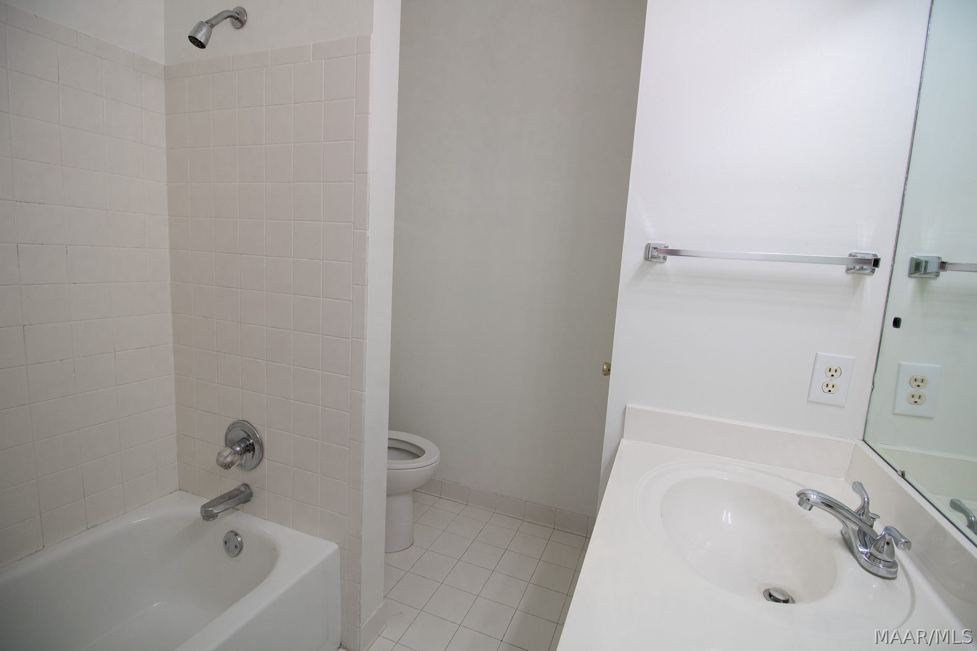 9009 Green Chase Drive, Montgomery, AL 36117 9009 Green Chase Drive, Montgomery, AL 36117