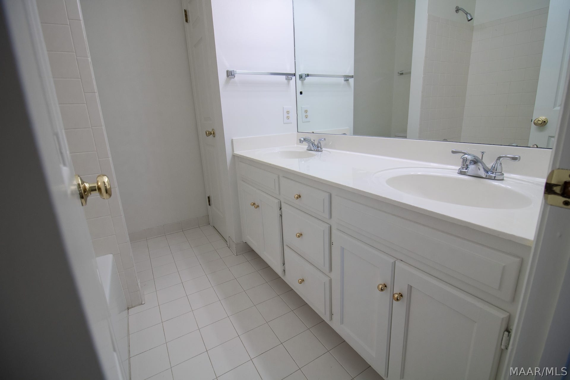 9009 Green Chase Drive, Montgomery, AL 36117 9009 Green Chase Drive, Montgomery, AL 36117