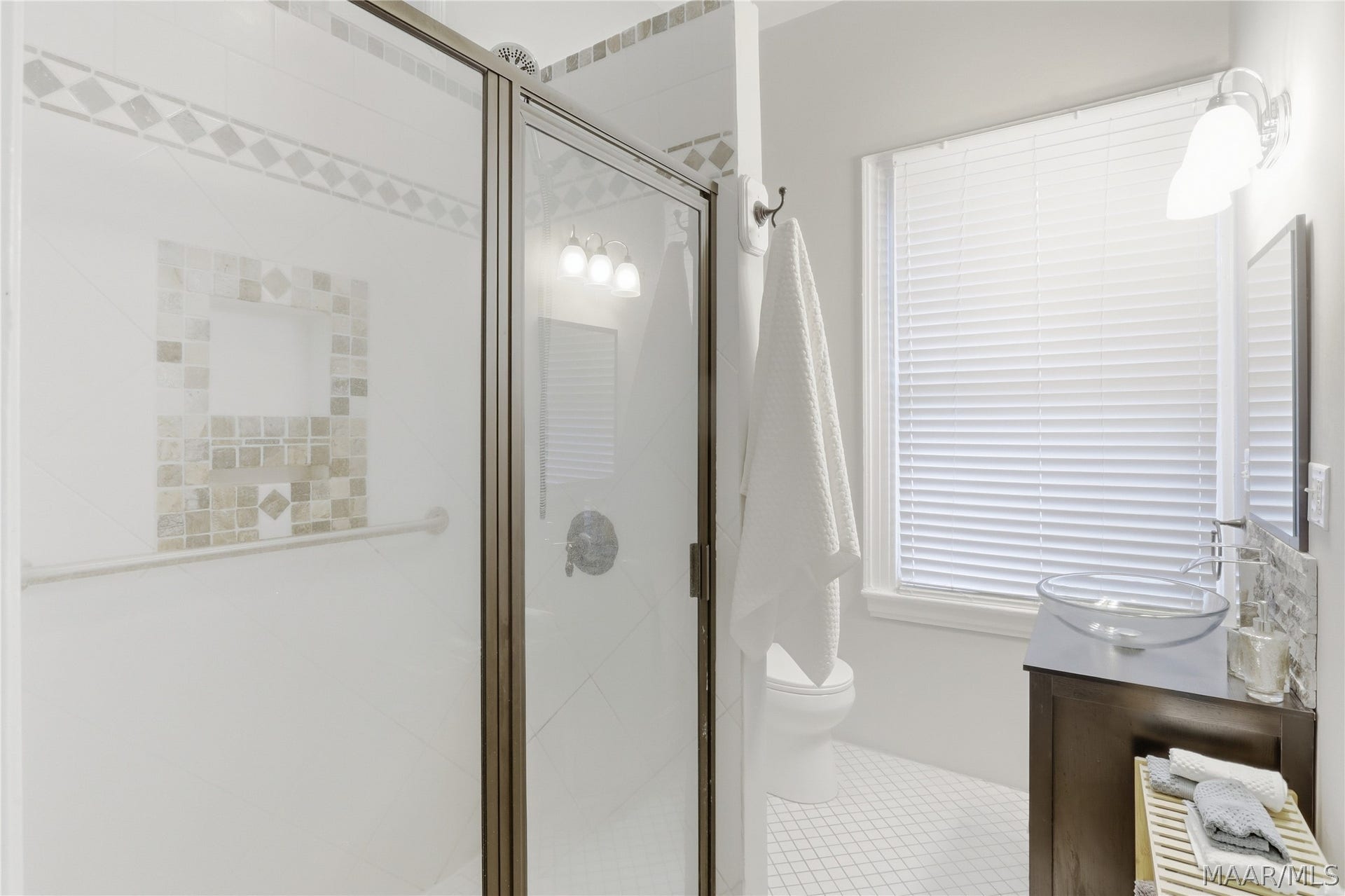 264 E Fairview Avenue, Montgomery, AL 36105 2nd Bathroom w/Shower