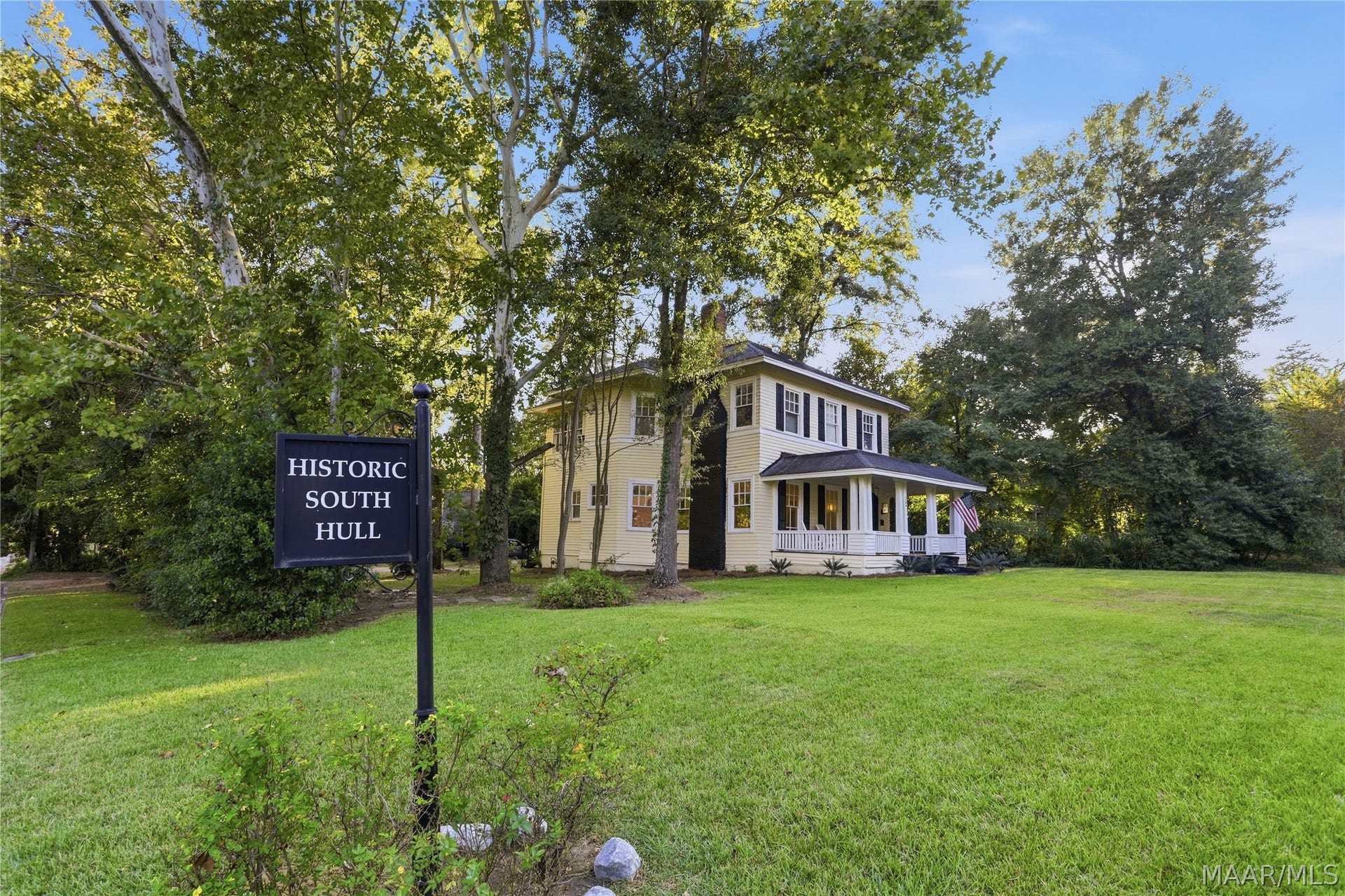 264 E Fairview Avenue, Montgomery, AL 36105 264 E Fairview Avenue, Montgomery, AL 36105