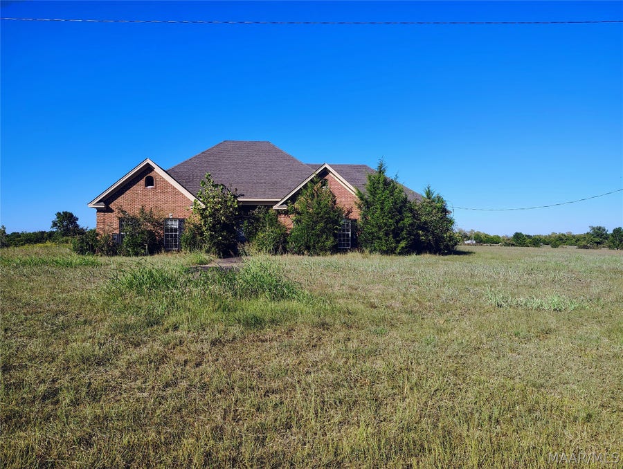 Property photo for 179 Greenleaf Road, Lowndesboro, AL
