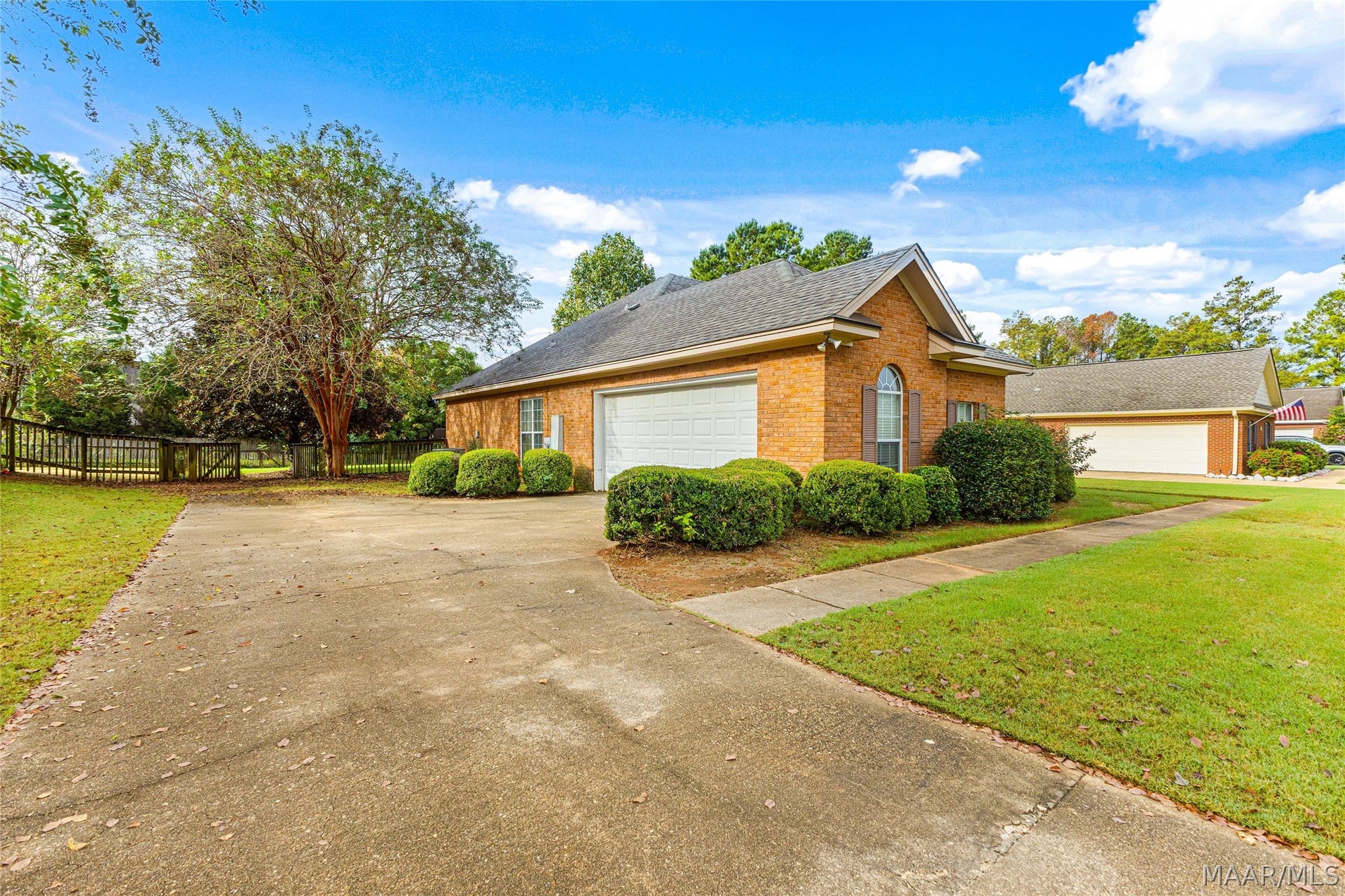 168 Poplar Grove Drive, Wetumpka, AL 36093 Two car garage
