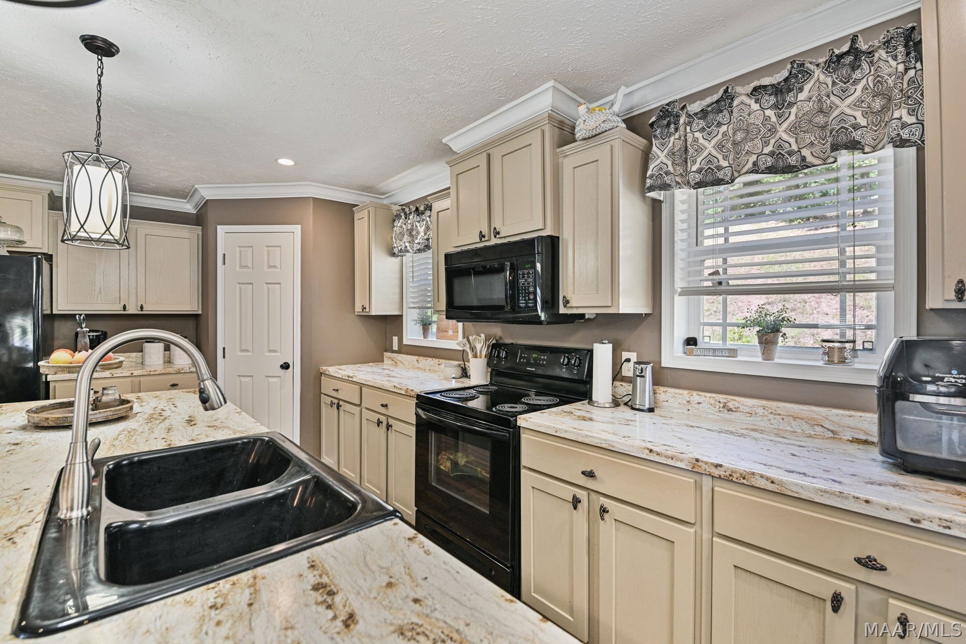 140 County Road 196, Clanton, AL 35046 140 County Road 196, Clanton, AL 35046
