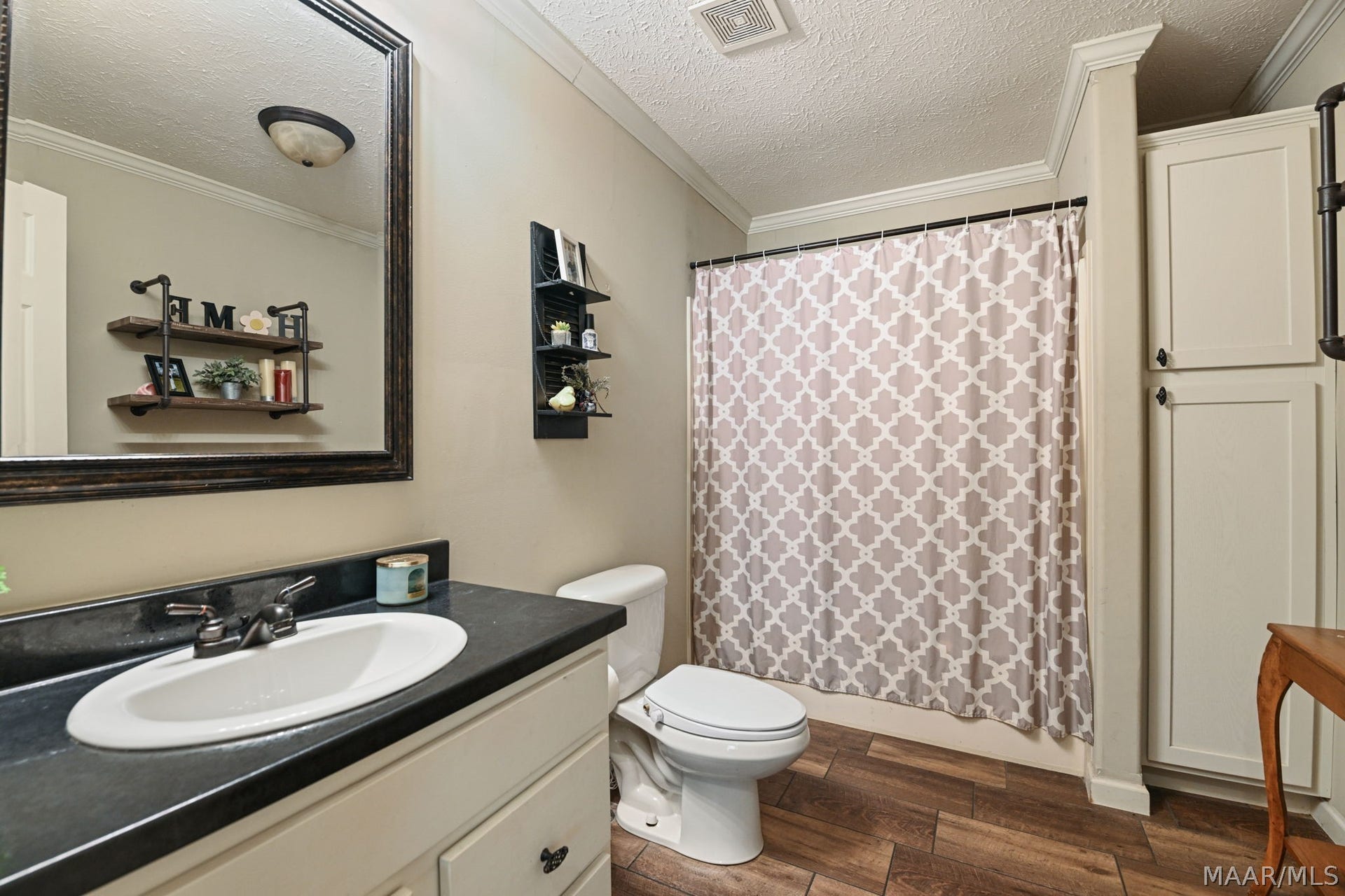 140 County Road 196, Clanton, AL 35046 140 County Road 196, Clanton, AL 35046