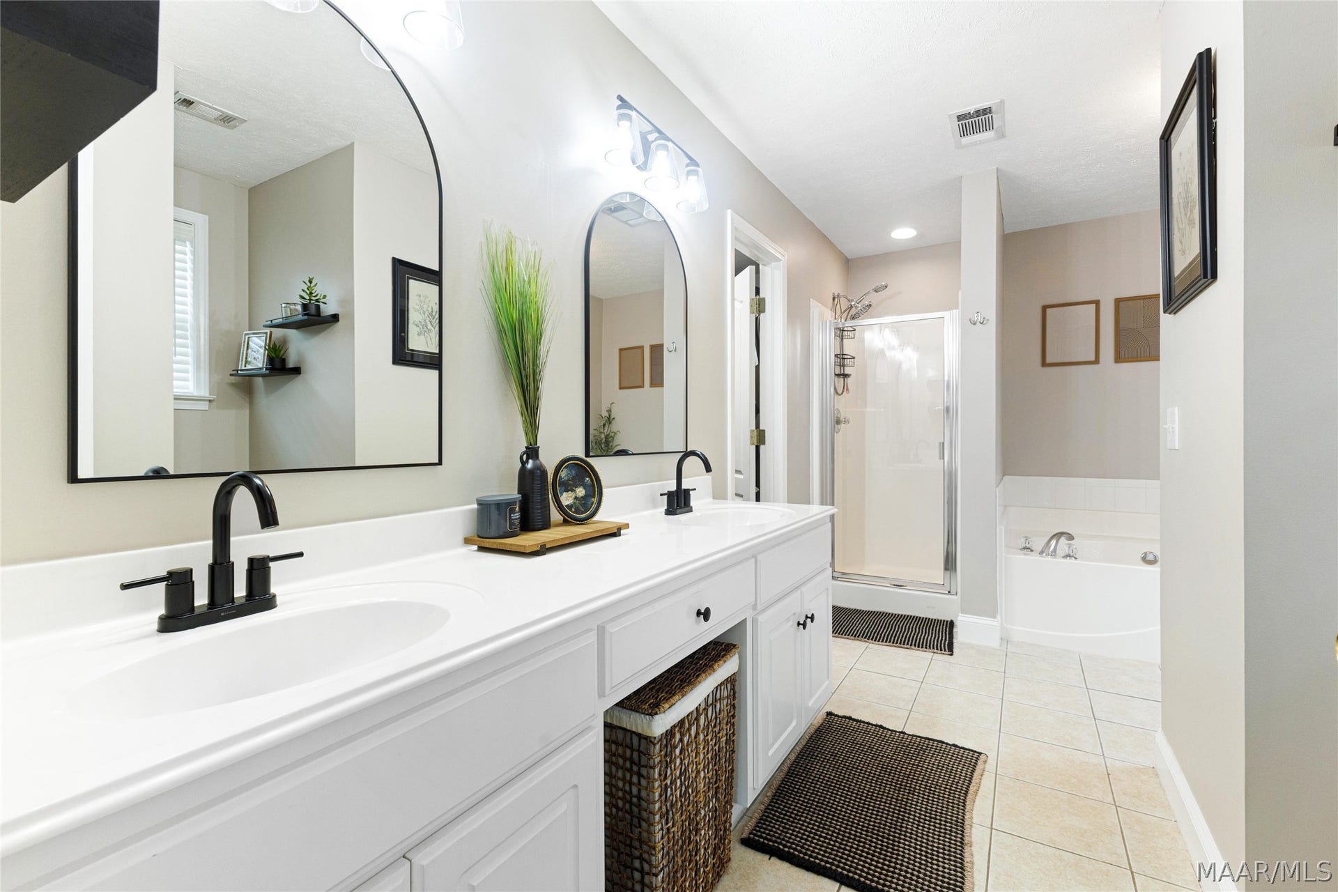 1342 Meadow Glen Road, Montgomery, AL 36117