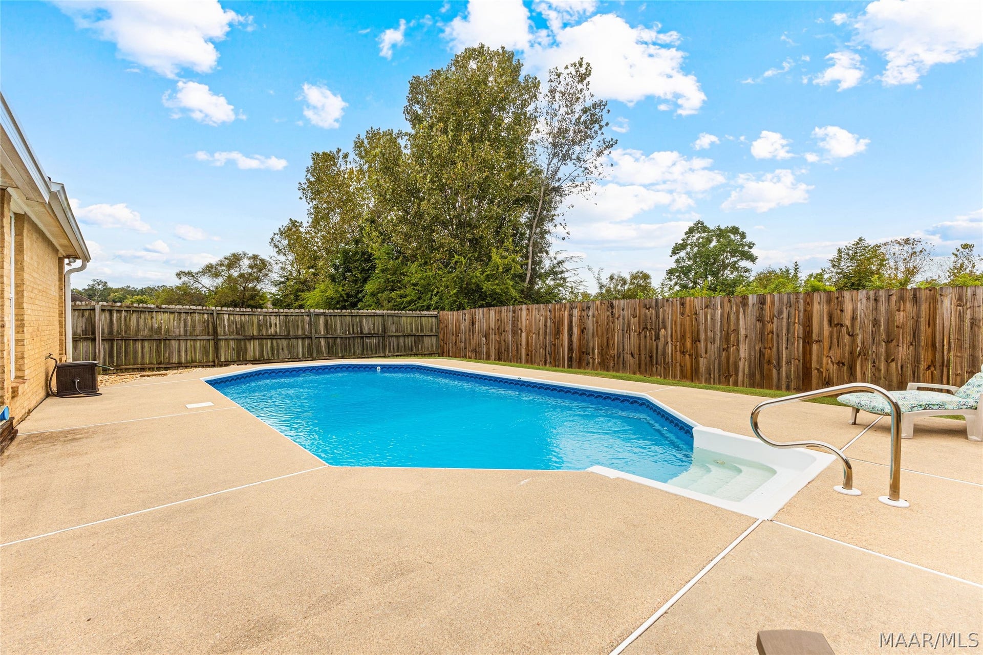 1342 Meadow Glen Road, Montgomery, AL 36117