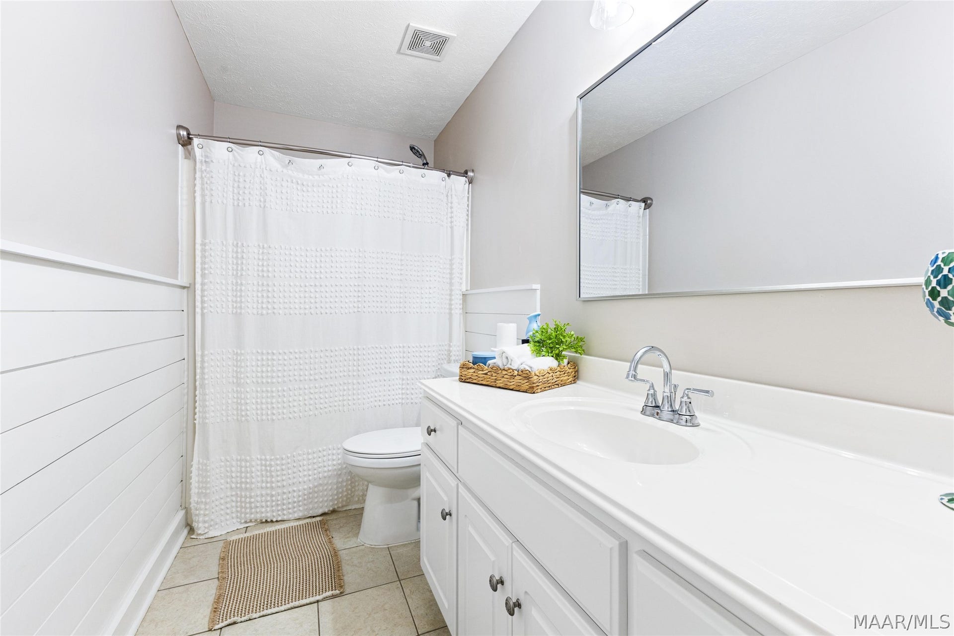 1342 Meadow Glen Road, Montgomery, AL 36117