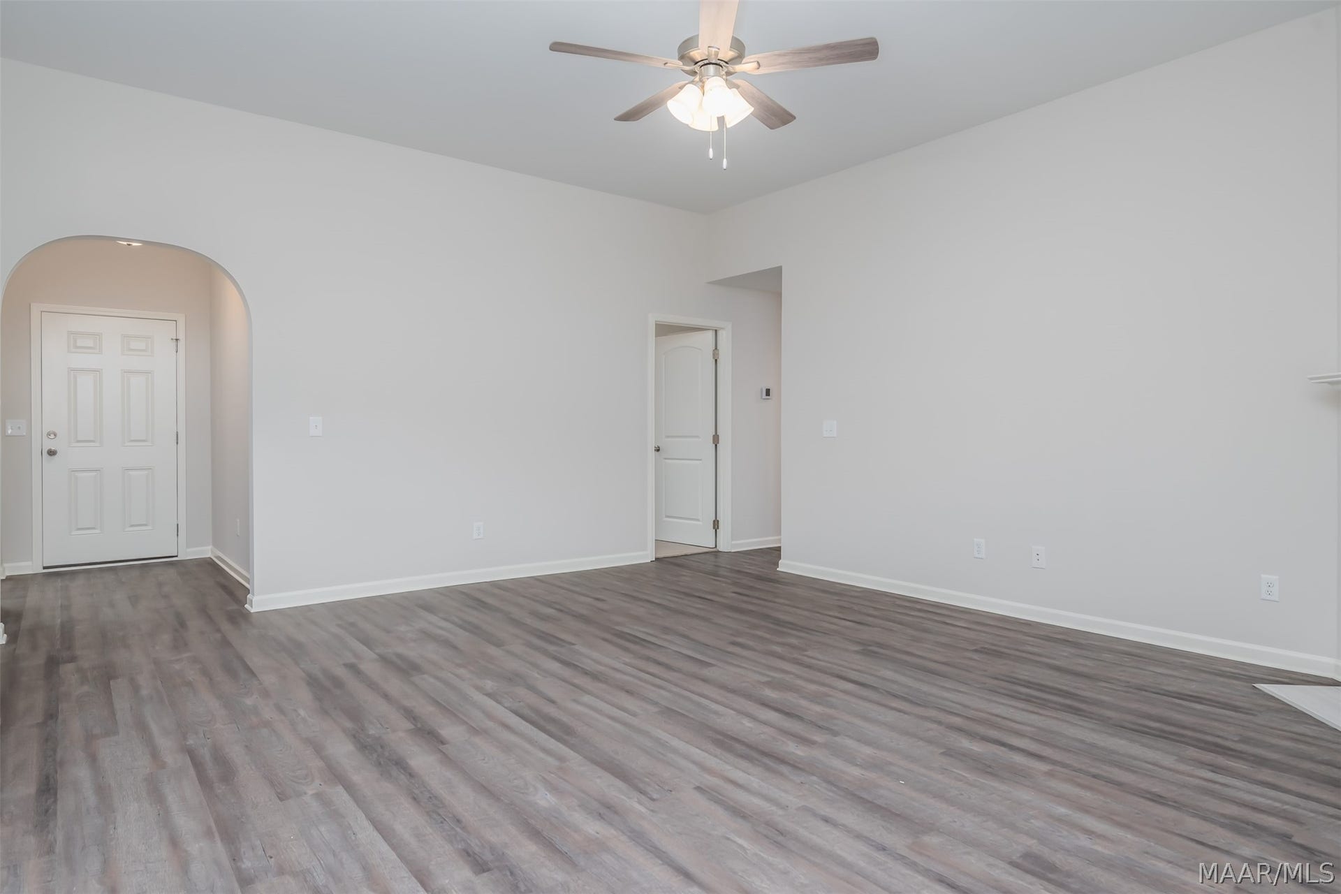 2437 Landing Loop, Deatsville, AL 36022 2437 Landing Loop, Deatsville, AL 36022
