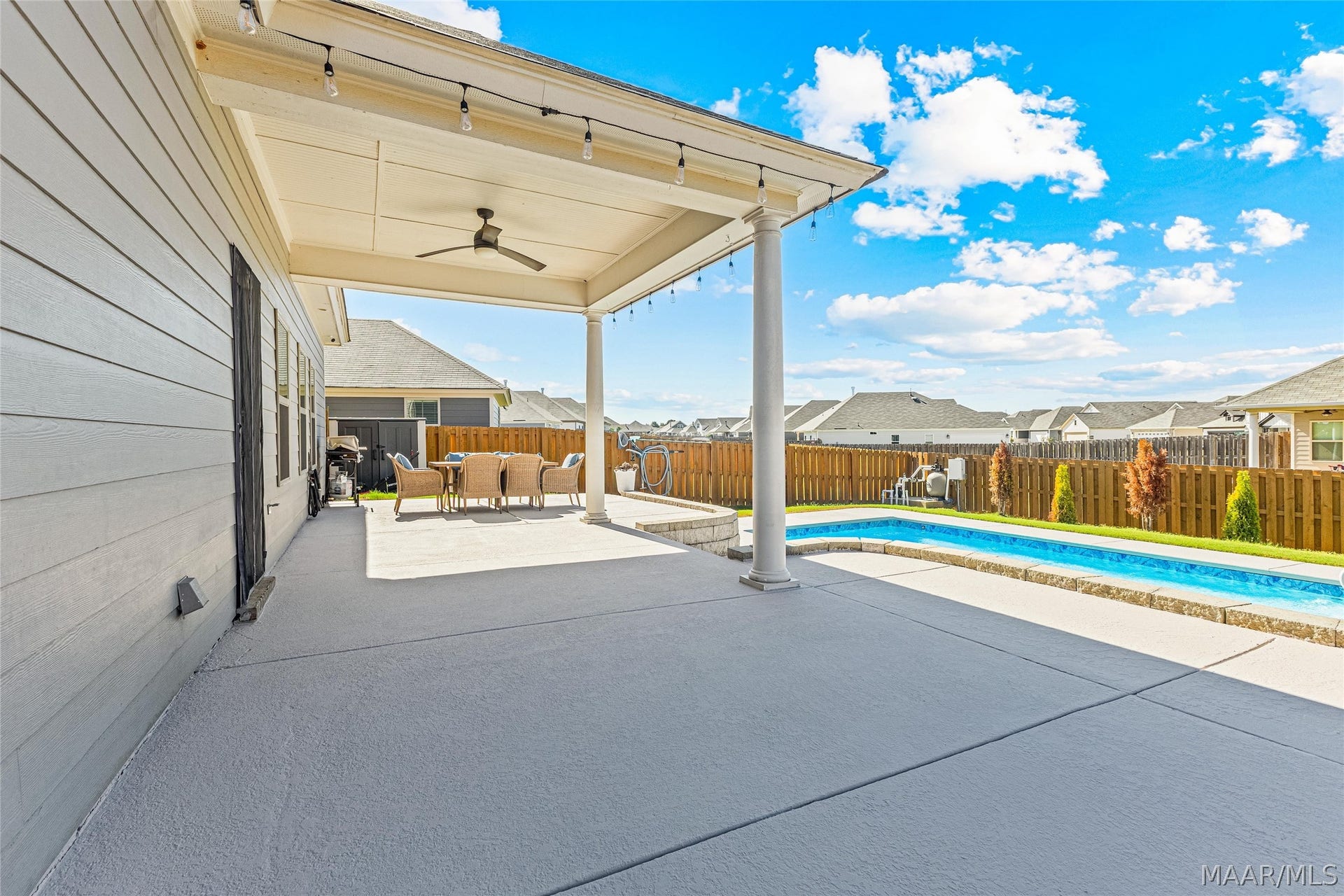 840 Hedgefield Way, Prattville, AL 36066 Extended patio space
