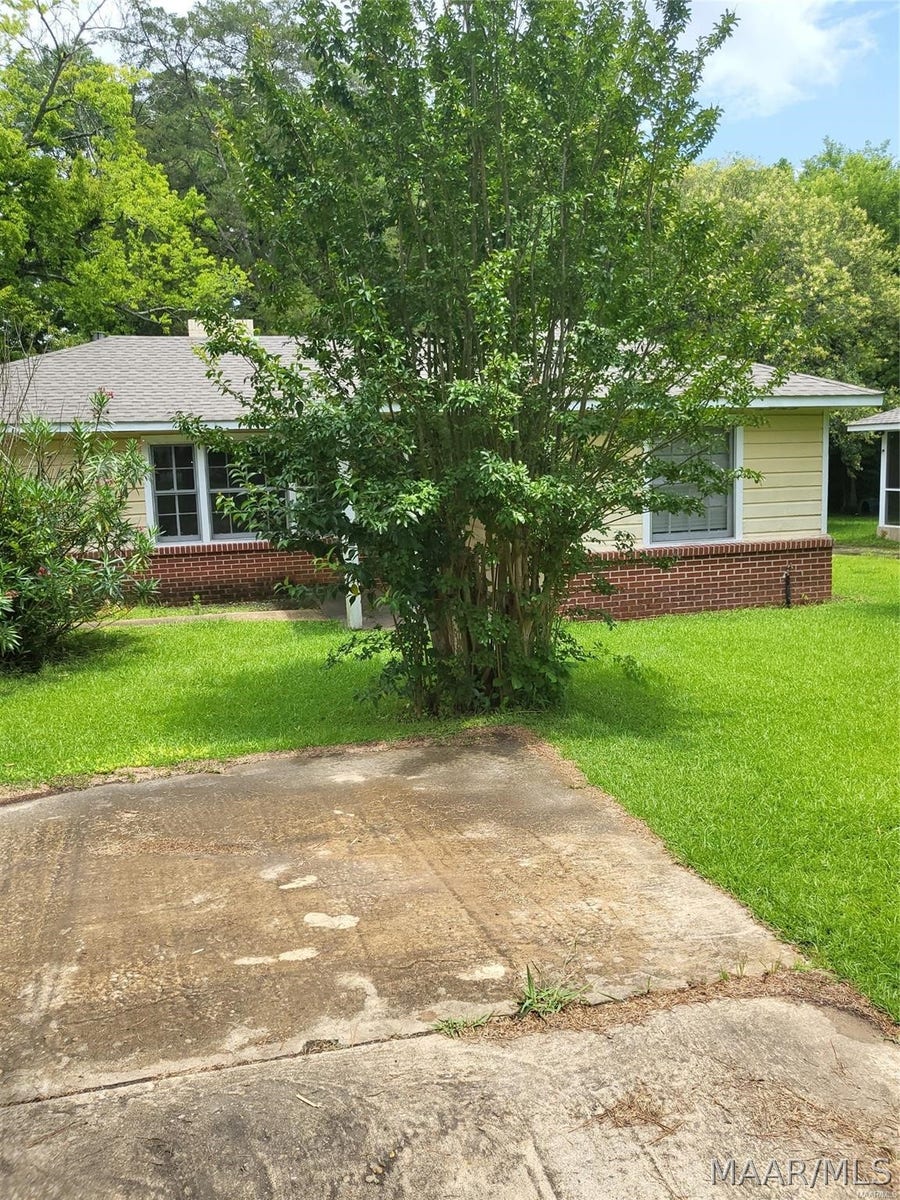 Property photo for 3757 Narrow Lane Road, Montgomery, AL