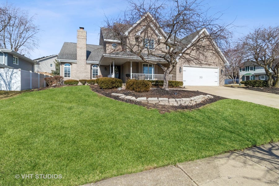 Property photo for 1122 DARIN Drive, Lockport, IL