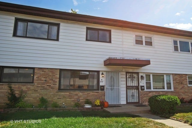 Property photo for 257 Dover Drive, #D, Des Plaines, IL
