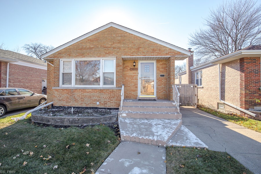 Property photo for 3725 W 80th Street, Chicago, IL