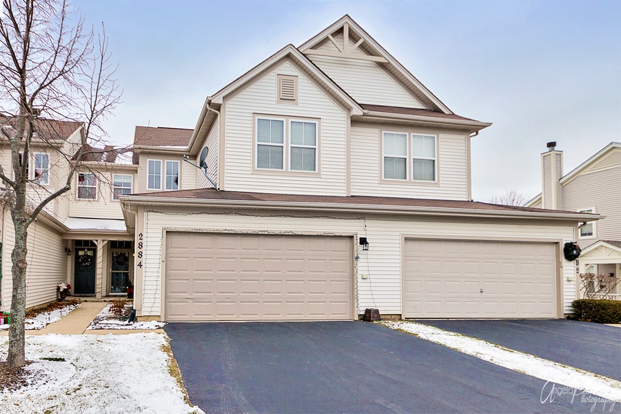 Property photo for 2884 FALLING WATERS Drive, Lindenhurst, IL