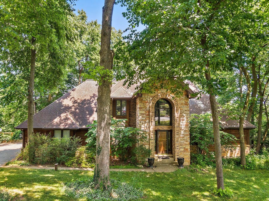Property photo for 31W450 Circle Drive, Elgin, IL