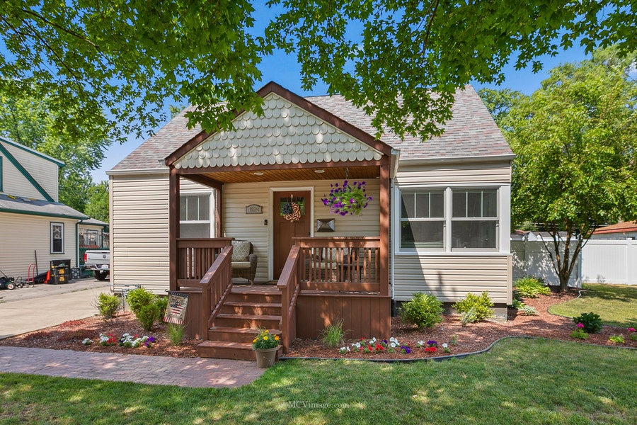 Property photo for 16902 Elm Lane Drive, Tinley Park, IL