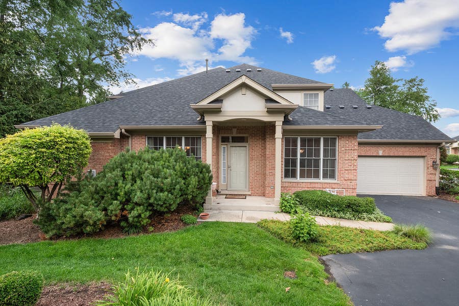 Property photo for 1428 Ashbury Drive, #1428, Lemont, IL