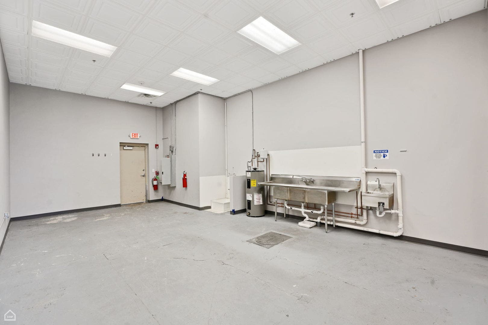 222 N Bolingbrook Drive, Bolingbrook, IL 60440 222 N Bolingbrook Drive, Bolingbrook, IL 60440