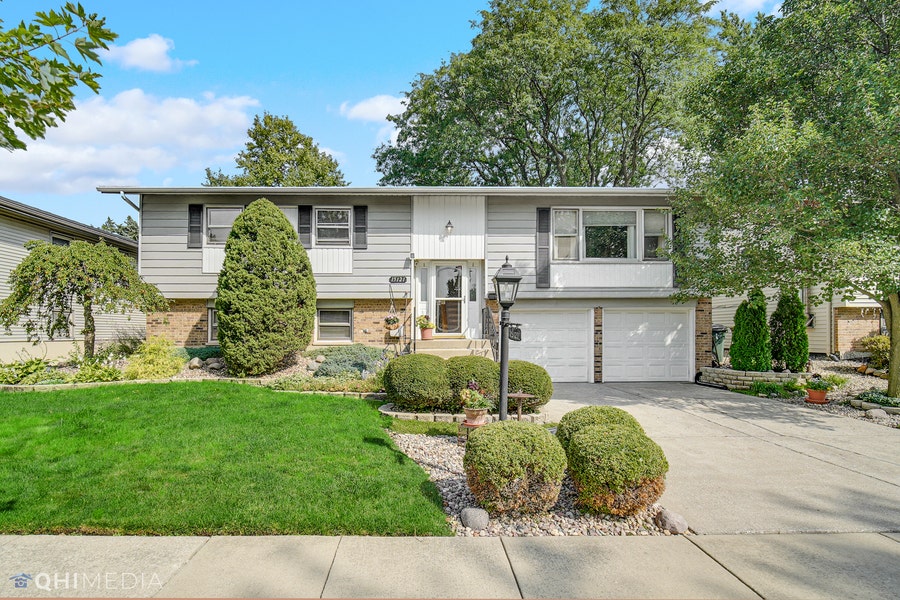 Property photo for 15121 Ridgeland Avenue, Oak Forest, IL