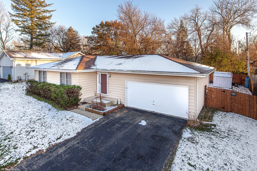 Property photo for 321 E Quincy Street, Westmont, IL