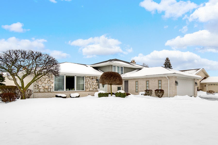 Property photo for 15621 Larkspur Lane, Orland Park, IL