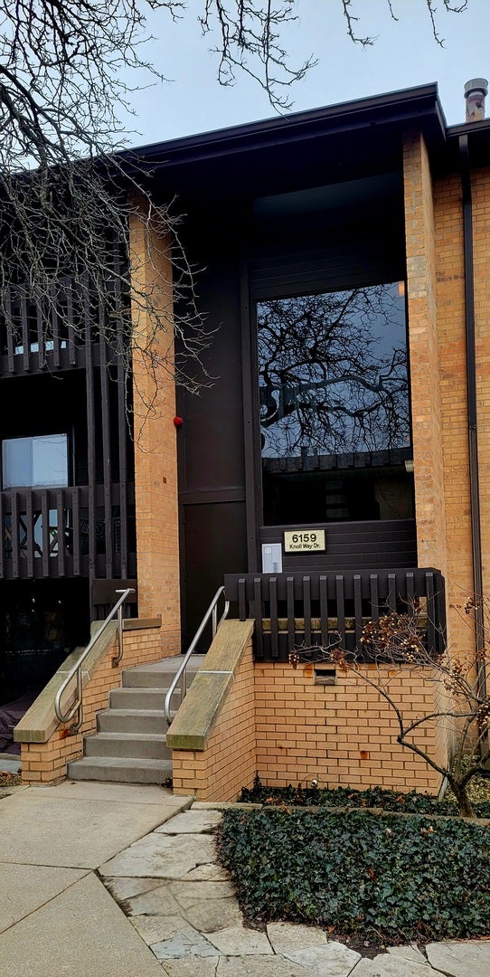 Property photo for 6159 Knollway Drive, #202, Willowbrook, IL
