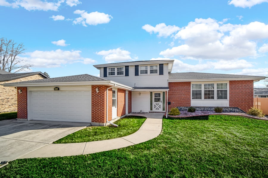 Property photo for 315 S University Avenue, Glenwood, IL