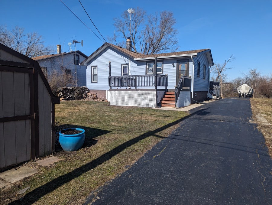 Property photo for 27109 W Park Avenue, Antioch, IL