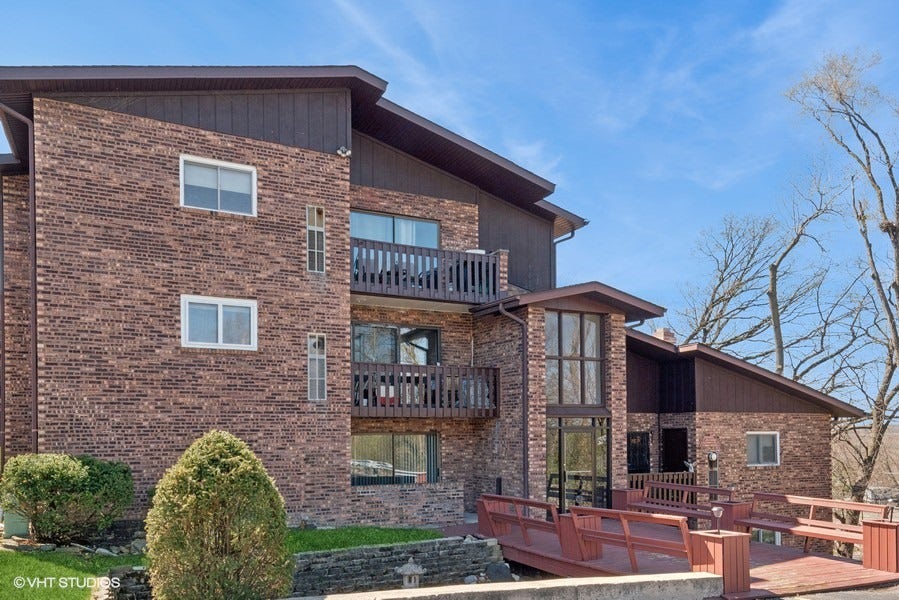 Property photo for 8459 S Archer Avenue, #105, Willow Springs, IL