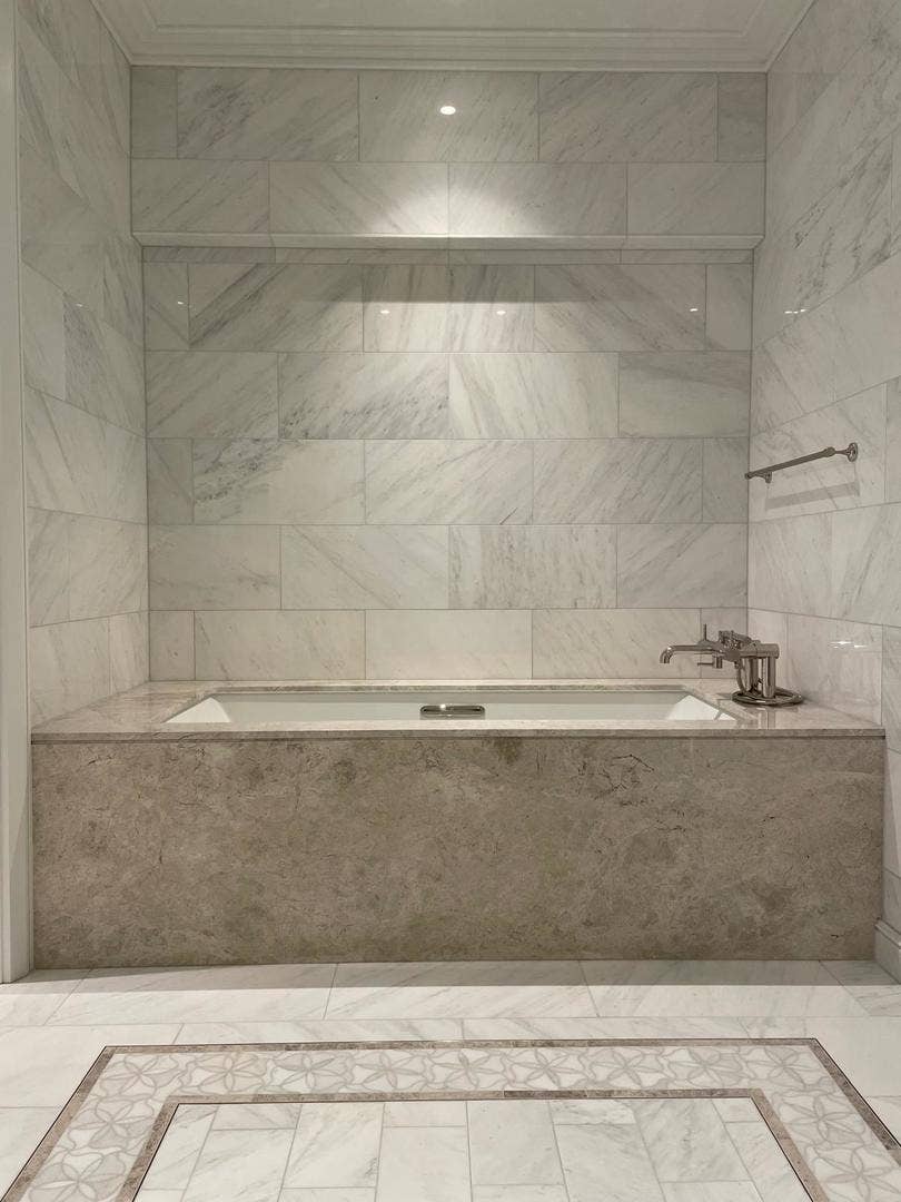 435 N Michigan Avenue, #1703, Chicago, IL 60611