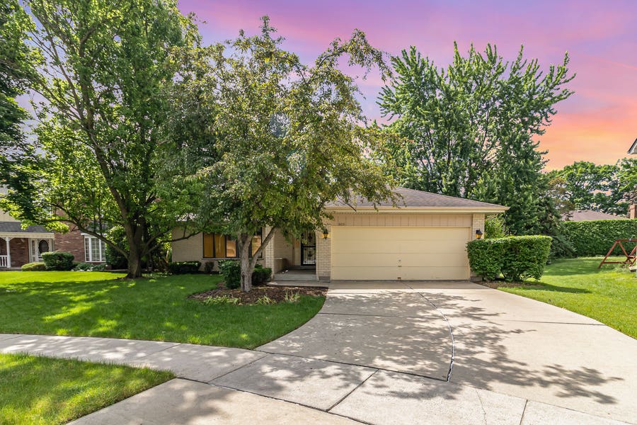Property photo for 6031 Jacquelyn Court, Tinley Park, IL