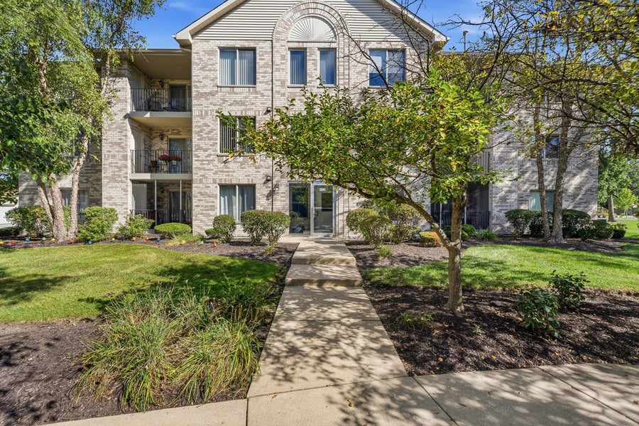 Property photo for 6845 Forestview Drive, #2D, Oak Forest, IL
