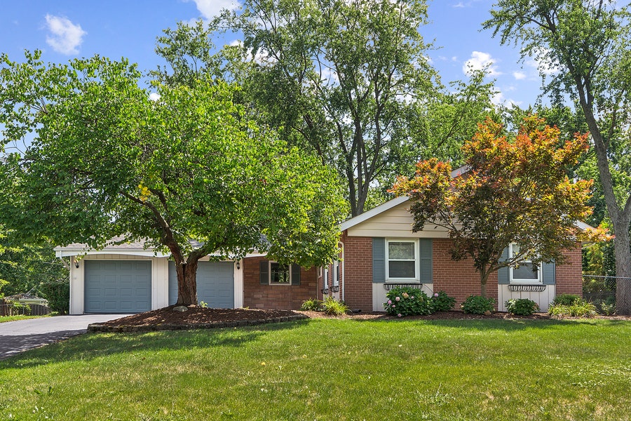 Property photo for 509 Hawthorne Road, Frankfort, IL