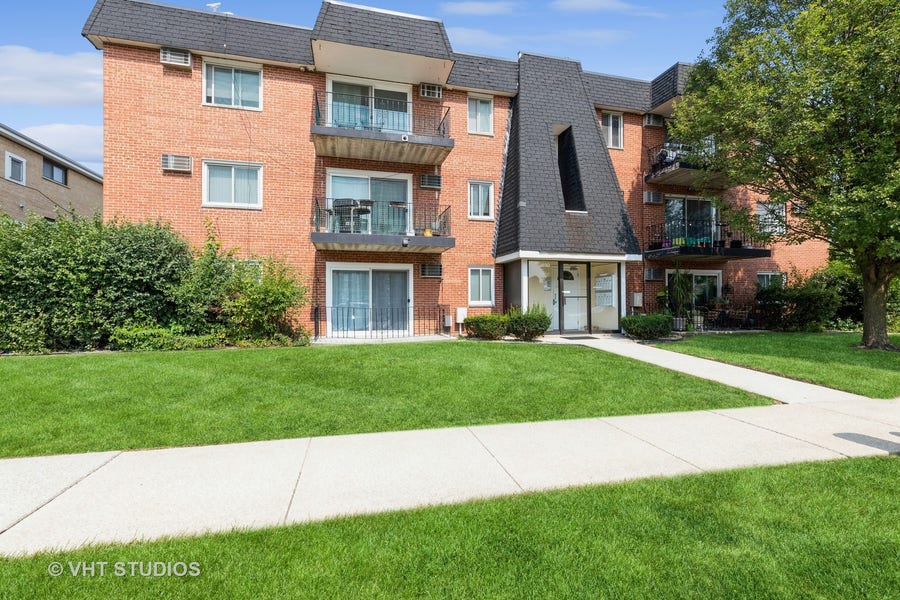 Property photo for 12850 Crestbrook Court, #2, Crestwood, IL