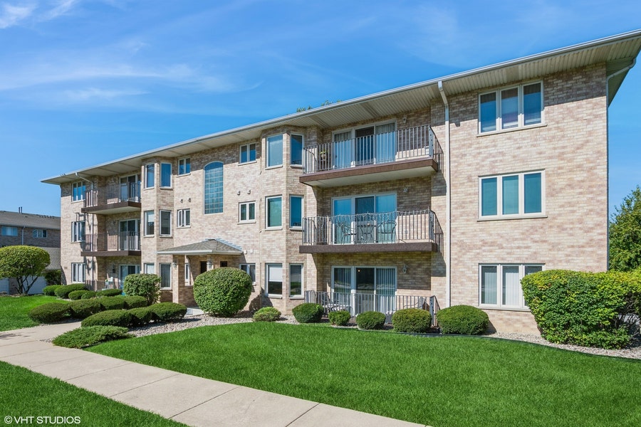 Property photo for 10228 Southwest Highway, #2D, Chicago Ridge, IL