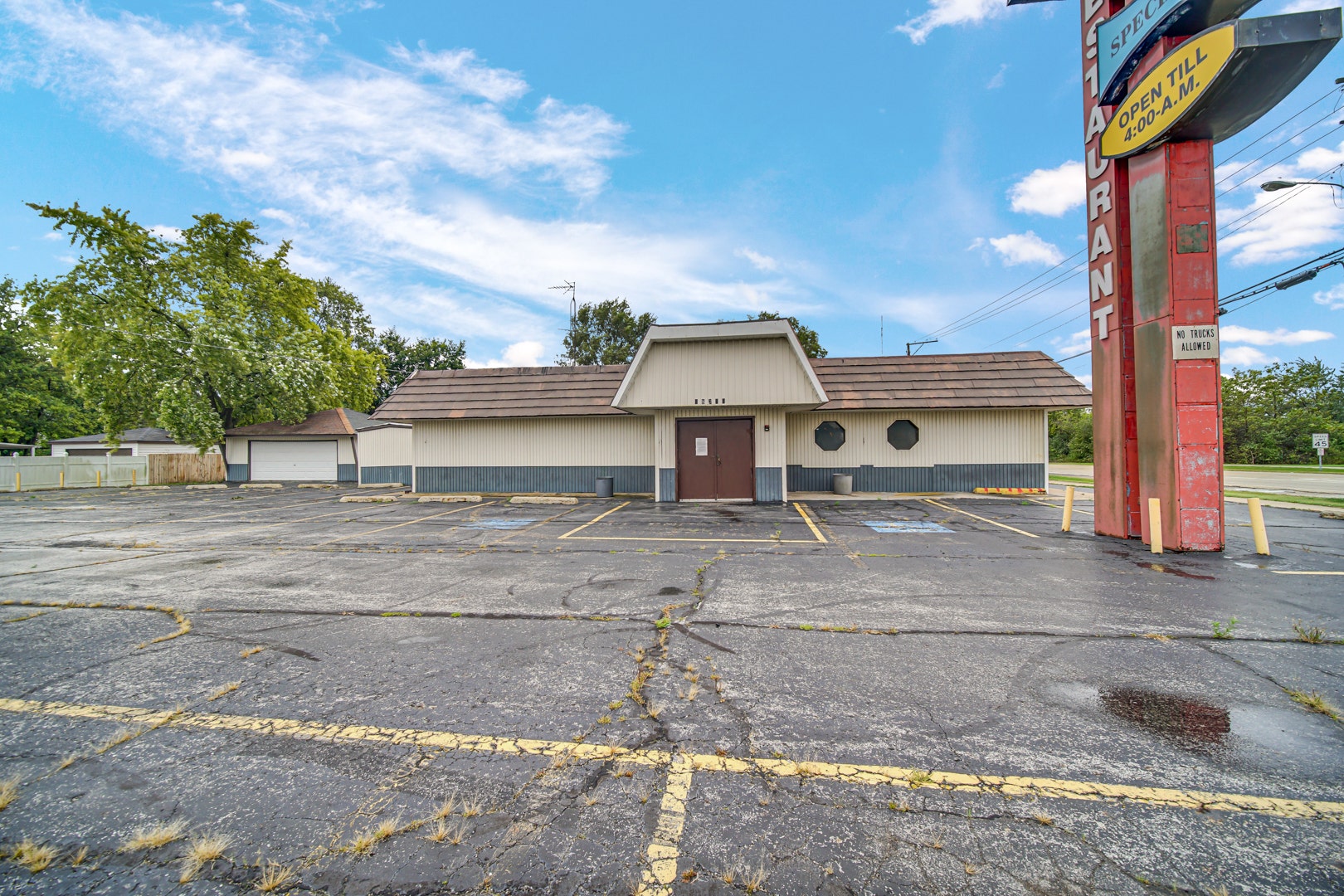 18301 Oak Park Avenue, Tinley Park, IL 60477