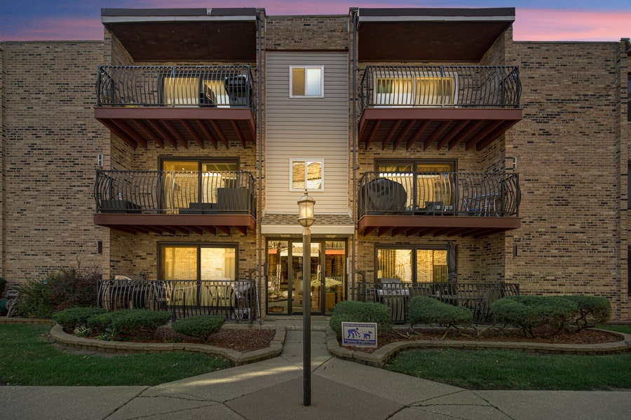 Property photo for 4550 W 57th Street, #2A1, Chicago, IL