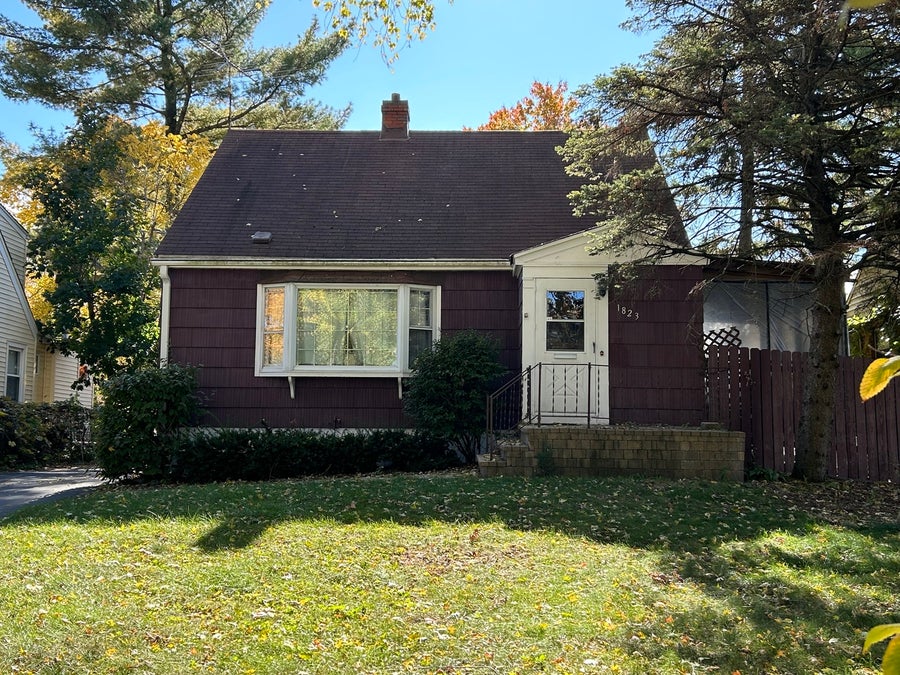Property photo for 1823 Evergreen Road, Homewood, IL