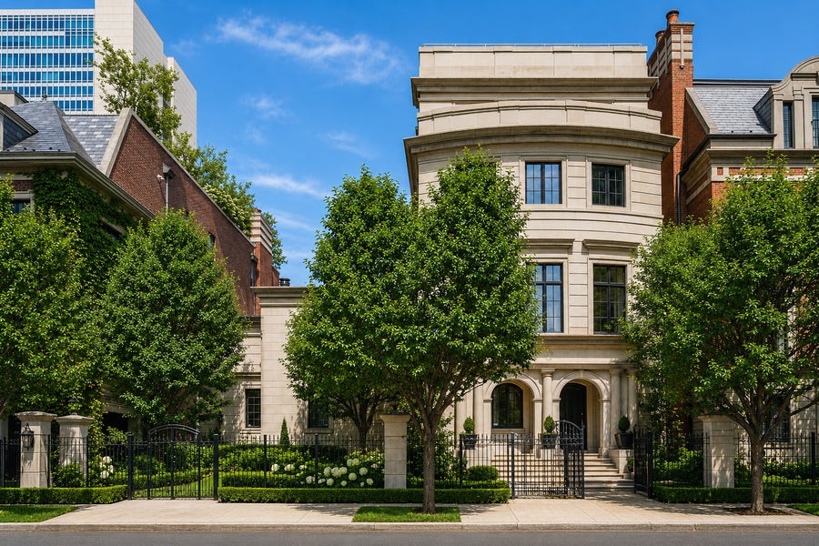 Property photo for 460 W Huron Street, Chicago, IL