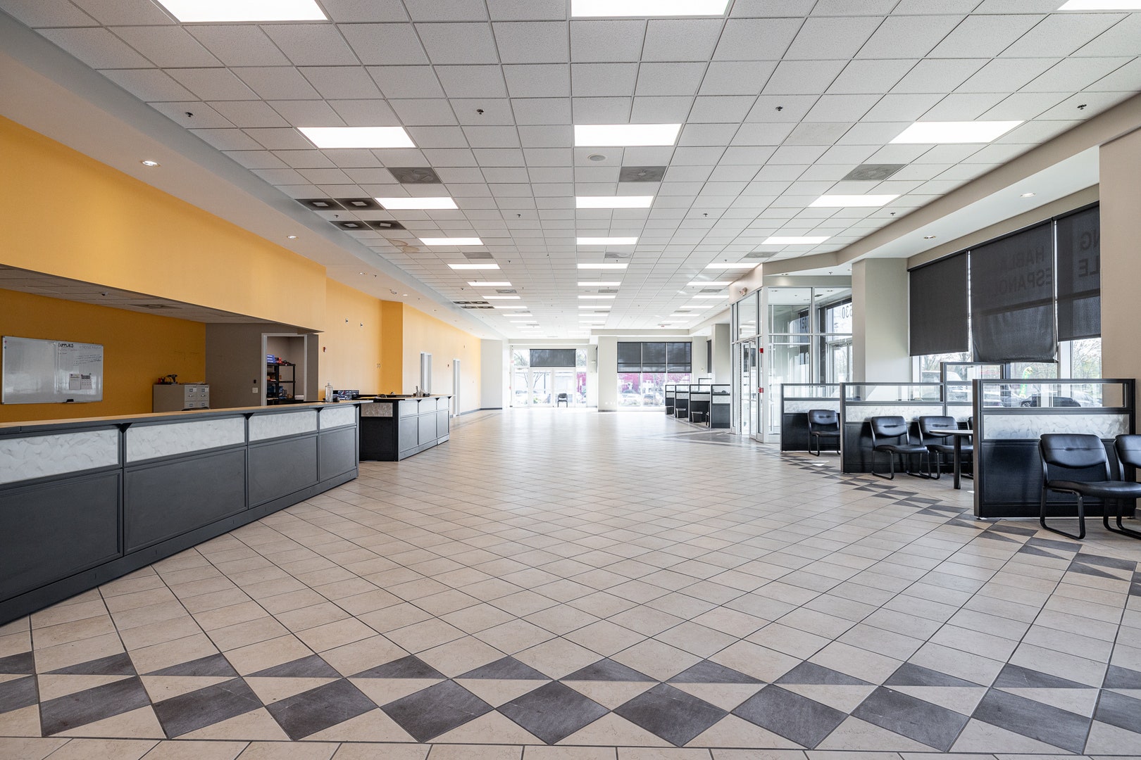 1530 E New York Street, Aurora, IL 60505 1530 E New York Street, Aurora, IL 60505